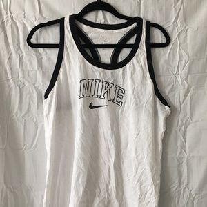 White nike women’s tank top